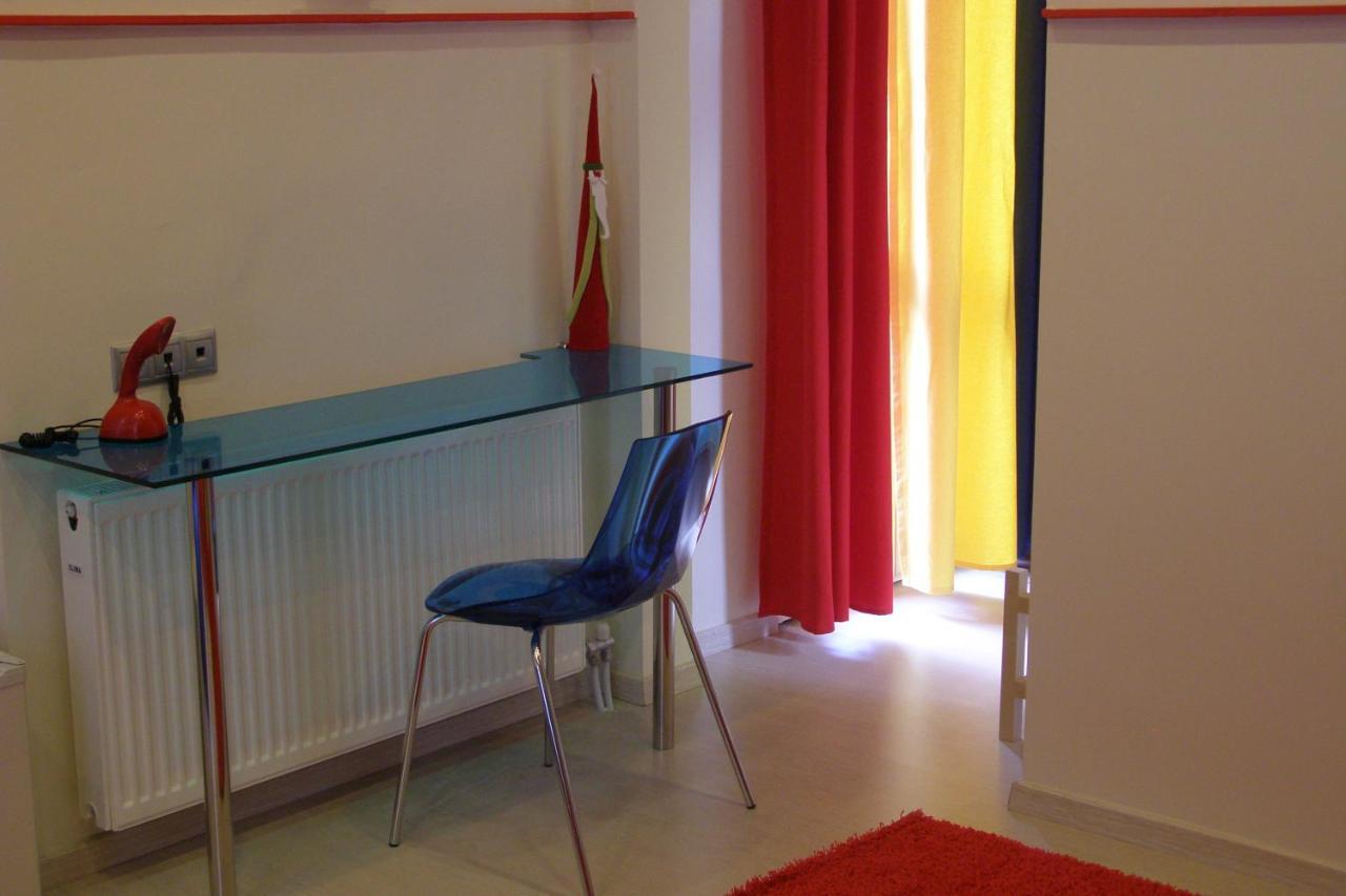 Room In A Neoclassical House - Ladybug Kastoria Exteriör bild